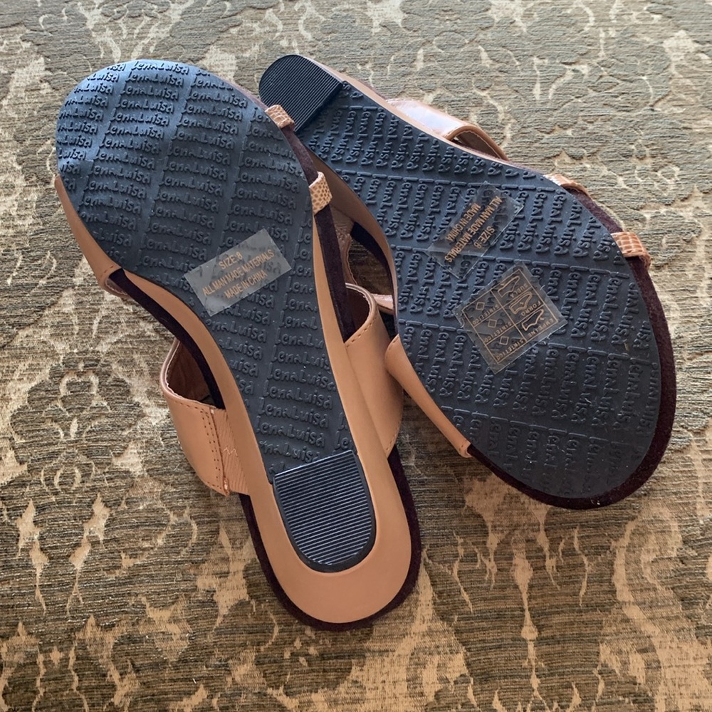 NEW-LENA LUISA BEIGE WEDGE SANDAL SZ 8 - Picture 7 of 8